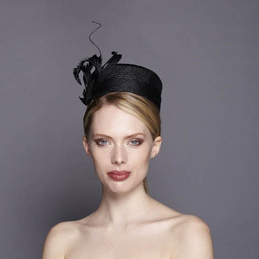 Black pillbox hot sale hat uk